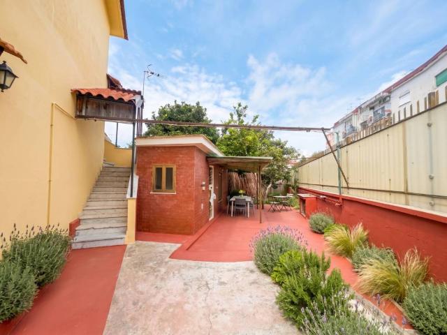 Villa in vendita a Napoli NA