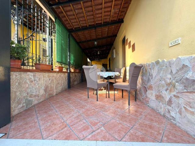 Villa in vendita a Napoli NA