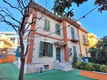Villa in vendita a Napoli NA