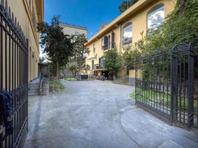Villa in vendita a Napoli NA