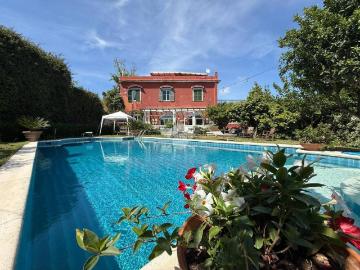 Piazza salvatore di giacomo - Piscina