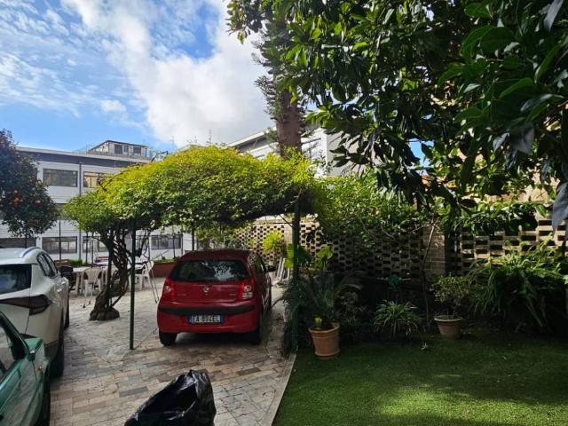 Villa in vendita a Napoli NA