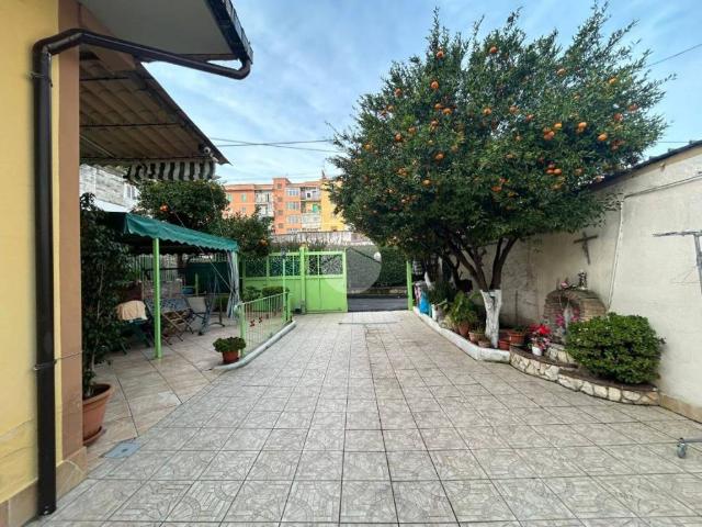 Villa in vendita a Napoli NA