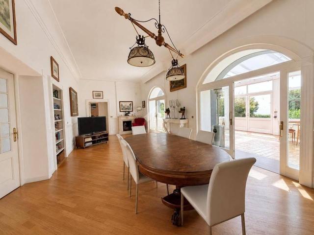 Villa in vendita a Napoli