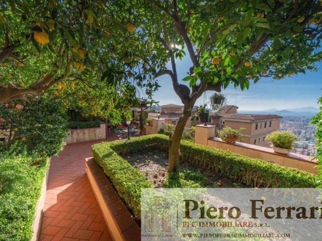 Villa in vendita a Napoli