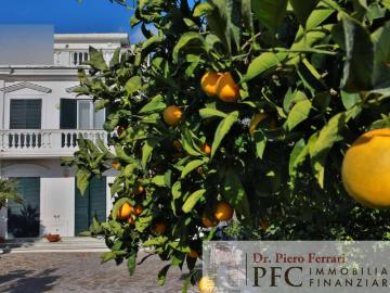 Villa in vendita a Napoli