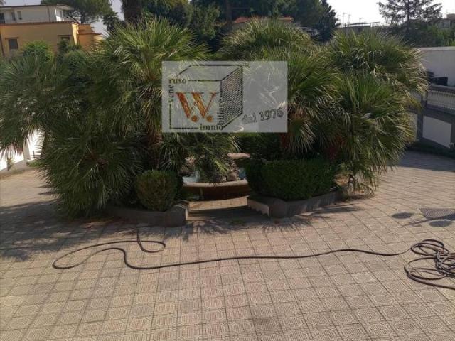 Villa in vendita a Napoli