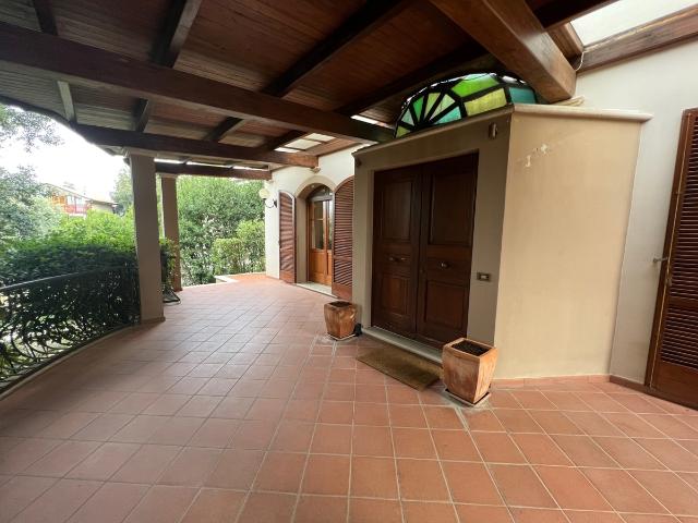 Villa con box doppio a Narni