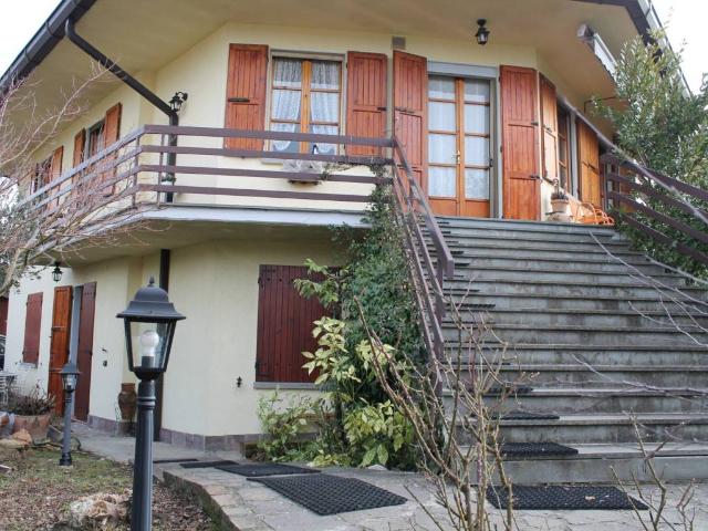 Villa in vendita a Neviano degli Arduini PR