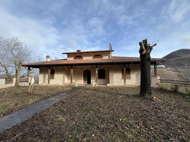 Villa in vendita a Neviano degli Arduini PR