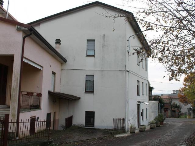 Villa in vendita a Neviano degli Arduini PR
