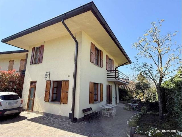 Villa in vendita a Neviano degli Arduini PR