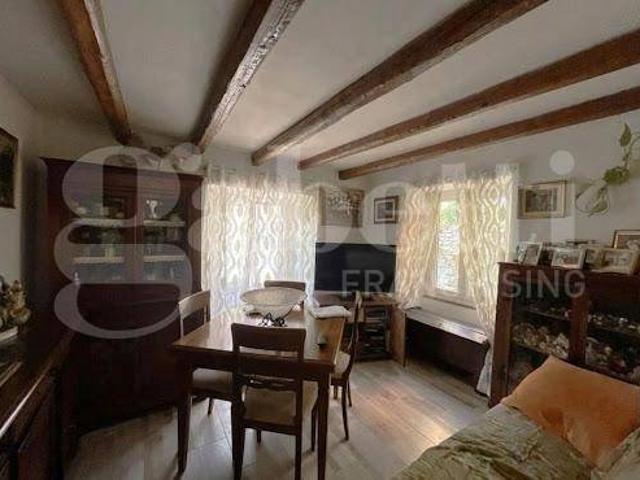 Villa in vendita a Ne GE