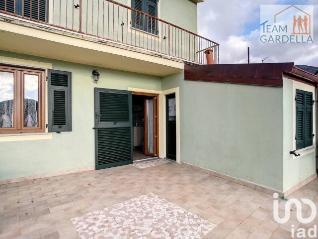 Villa in vendita a Ne GE