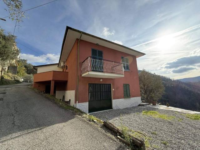 Villa in vendita a Ne GE