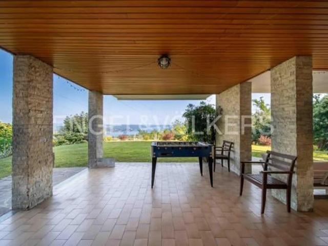 Villa in vendita a Nebbiuno