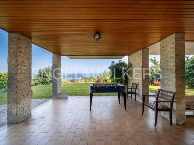 Villa in vendita a Nebbiuno NO