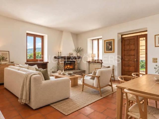 Villa in vendita a Nebbiuno NO