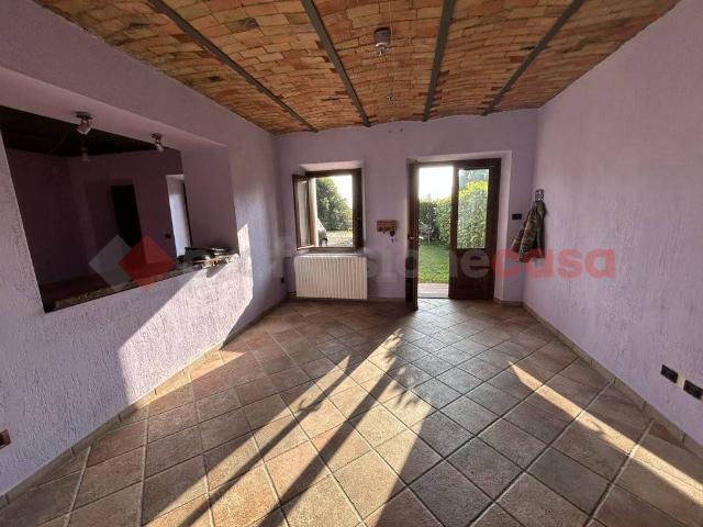 Villa in vendita a Nebbiuno NO