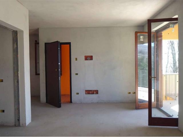 Villa in vendita a Nebbiuno NO