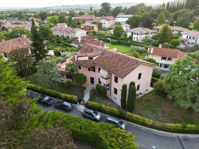Villa in vendita a Verona VR