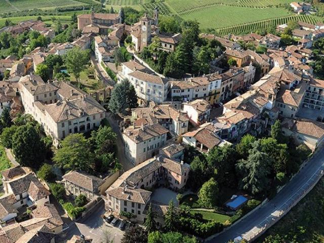 Villa in vendita a Neive CN