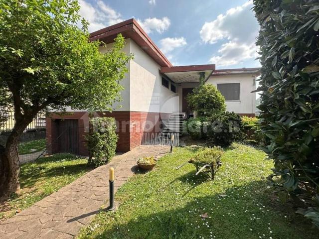 Villa in vendita a Nembro BG