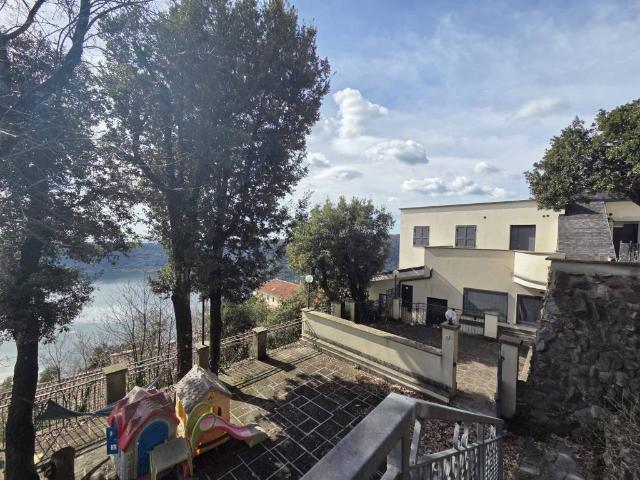 Villa in vendita a Nemi RM