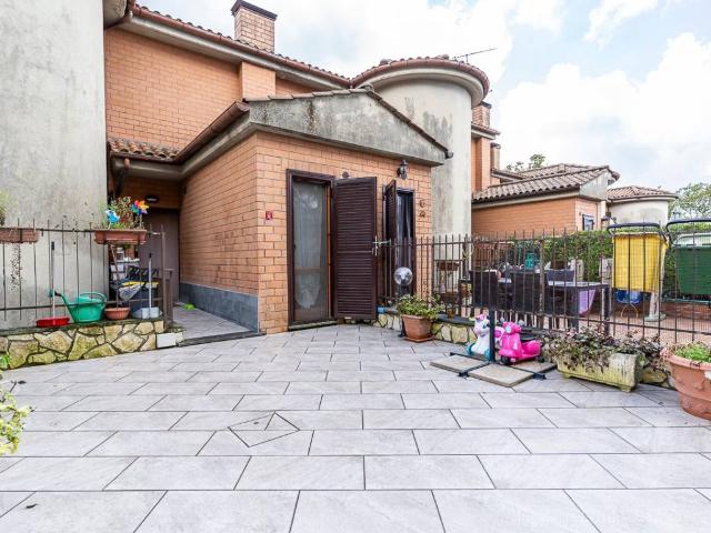 Villa in vendita a Nemi RM