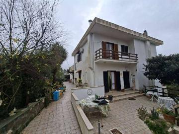 Villa in vendita a Nemi RM