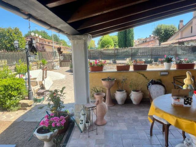 Villa in vendita a Nepi VT
