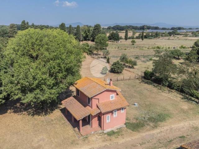 Villa in vendita a Nepi VT