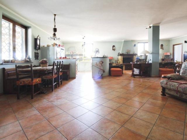 Villa in vendita a Nepi VT