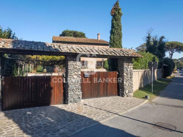 Villa in vendita a Nepi VT