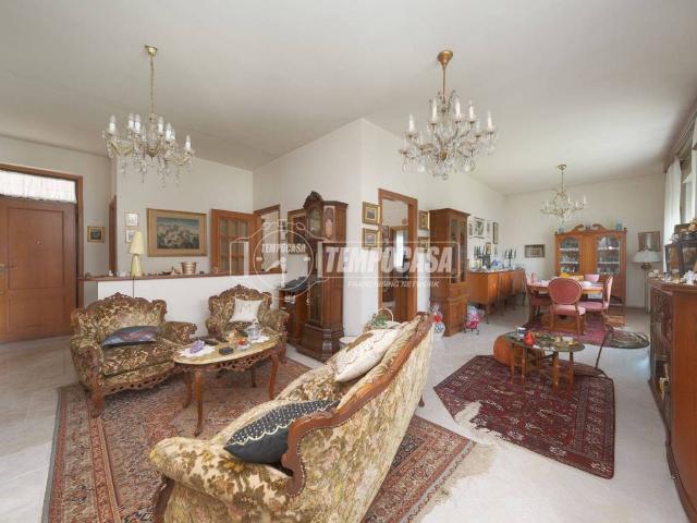 Villa in vendita a Nepi VT