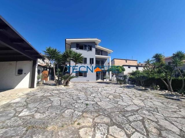 Villa in vendita a Nereto TE