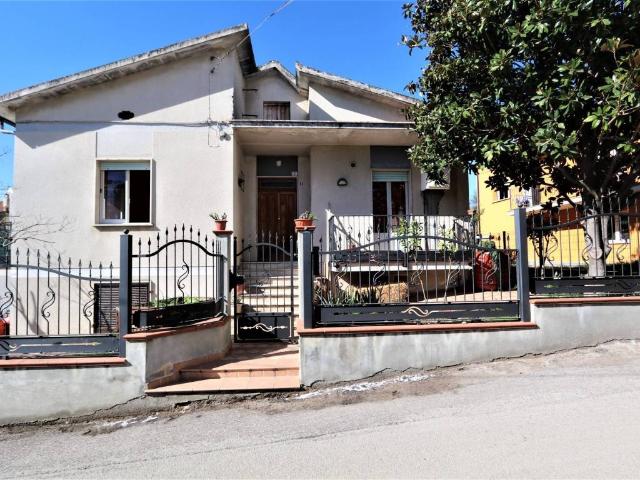 Villa in vendita a Nereto TE