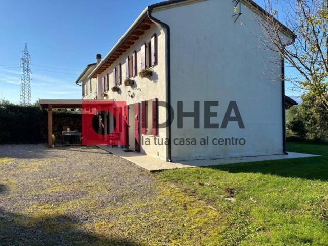 Villa in vendita a Nervesa della Battaglia TV