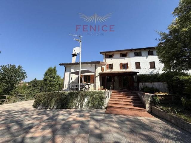 Villa in vendita a Nervesa della Battaglia TV