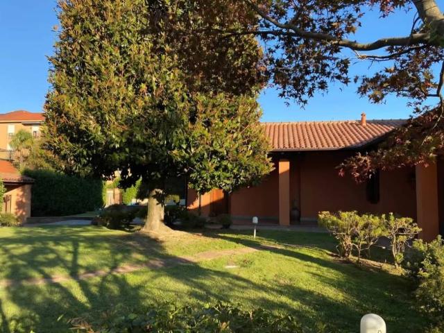 Villa in vendita a Nerviano MI