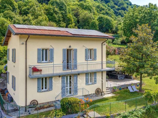 Villa in vendita a Nesso CO