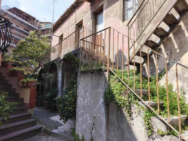 Villa in vendita a Nizza di Sicilia ME