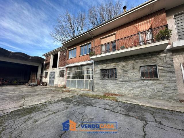 Villa in vendita a Nizza Monferrato AT