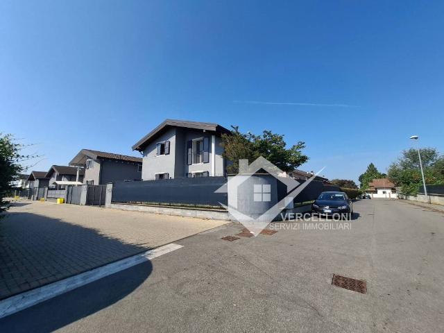 Villa in vendita a Nibbiola NO