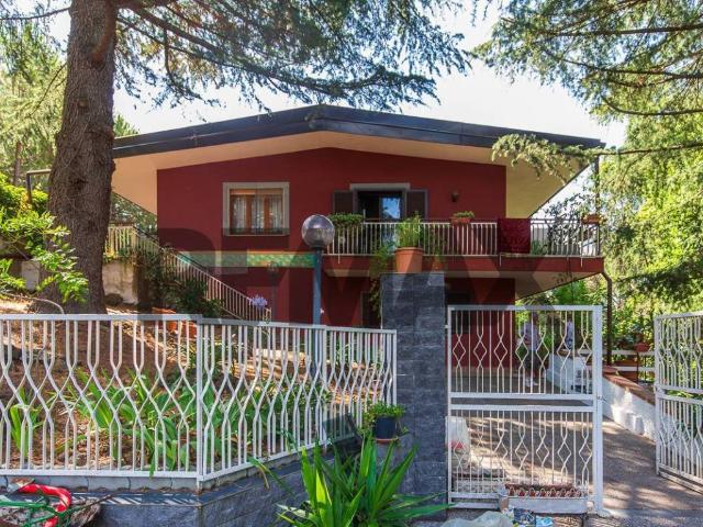 Villa in vendita a Nicolosi CT