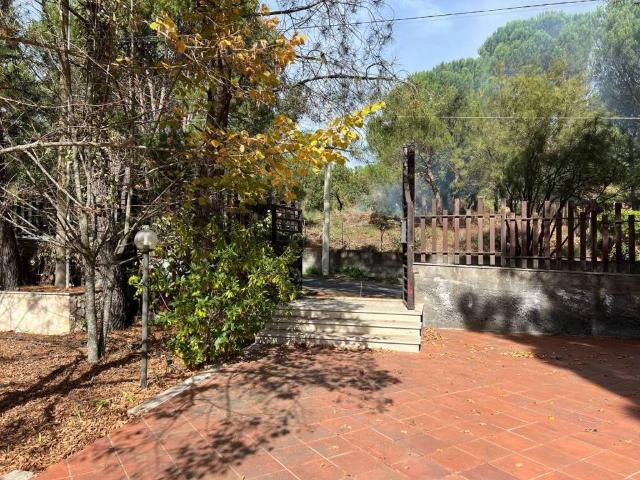 Villa in vendita a Nicolosi CT