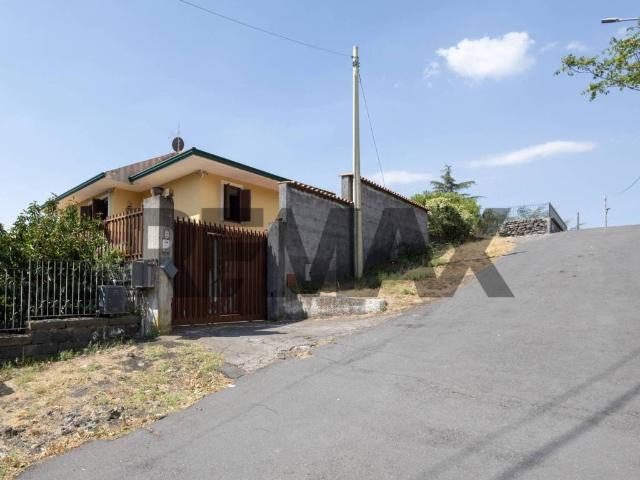 Villa in vendita a Nicolosi CT