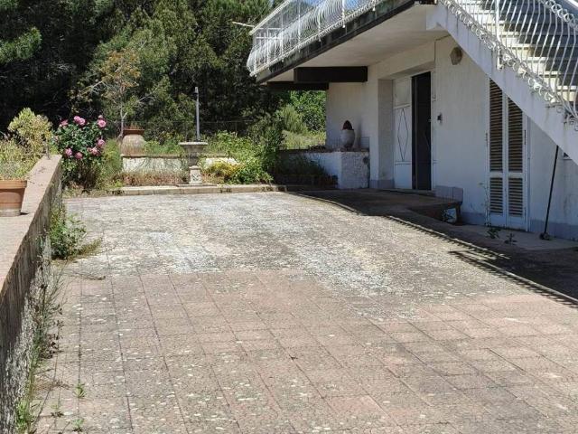 Villa in vendita a Nicolosi CT