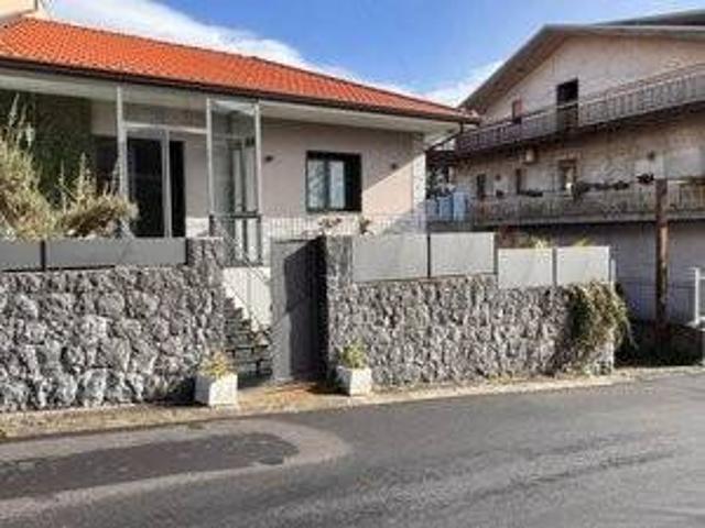Villa in vendita a Nicolosi CT