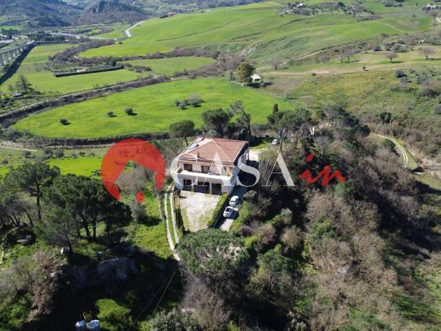 Villa in vendita a Nicosia EN